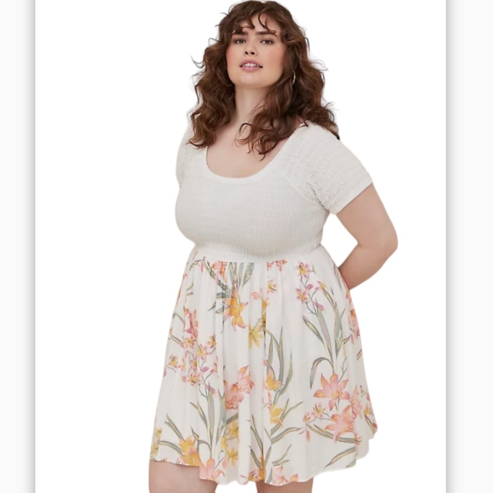 Torrid Off-White Mini Challis Smocked Dress Size 4 or 4X